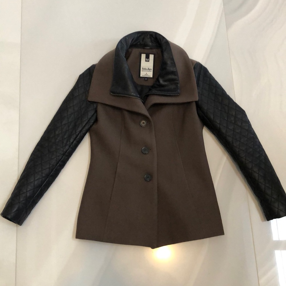 Soia & Kyo Wool Coat with Leather Quilted Sleeves Medium